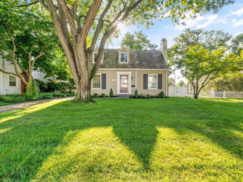 1926 Andover Road , Columbus, OH 43212 Photo 2