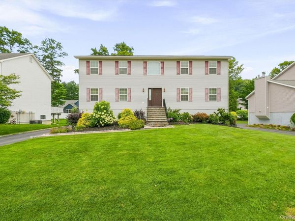 5 Marie Court, Poughkeepsie, NY 12601