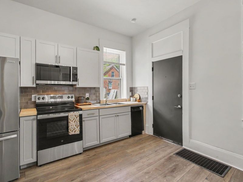 218 Pleasant Street, Covington, KY 41011 Photo 8