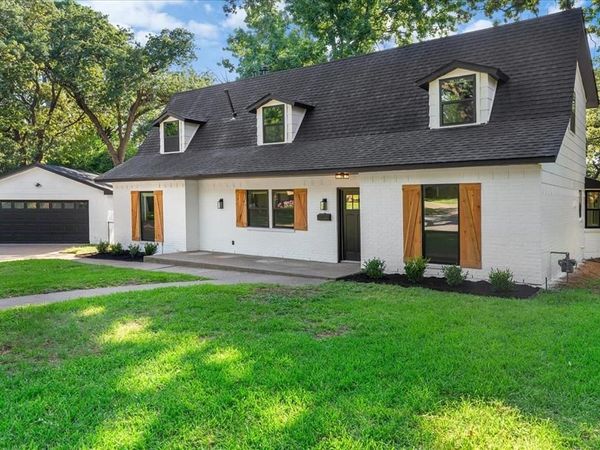 1815 Wellington Court , Arlington, TX 76013