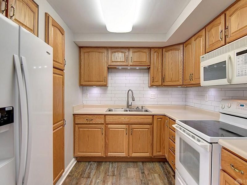 4554 Powell Road, Huber Heights, OH 45424 Photo 10