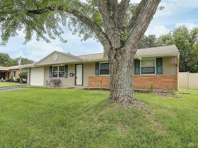 4554 Powell Road, Huber Heights, OH 45424 Photo 2