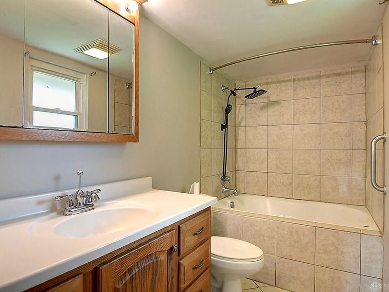 4554 Powell Road, Huber Heights, OH 45424 Photo 20