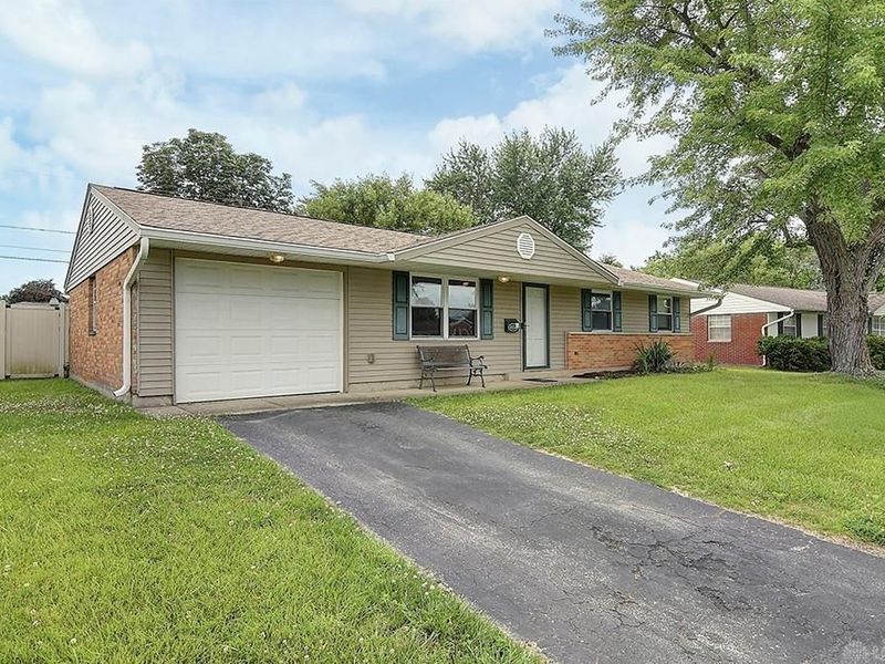 4554 Powell Road, Huber Heights, OH 45424 Photo 3