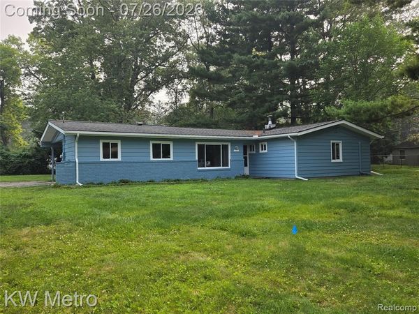 1755 Wellington Avenue , Bloomfield Hills, MI 48302