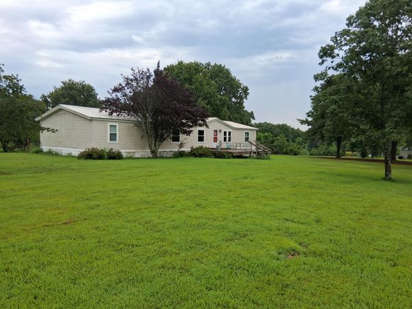 10122 Private Road 6801 , West Plains, MO 65775