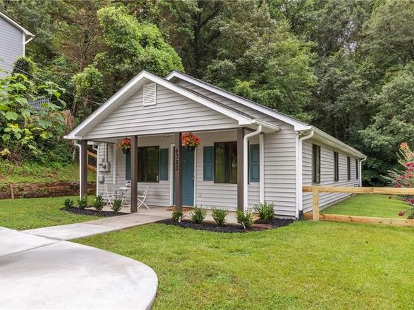 4383 Mitchell Hill Drive , Acworth, GA 30101