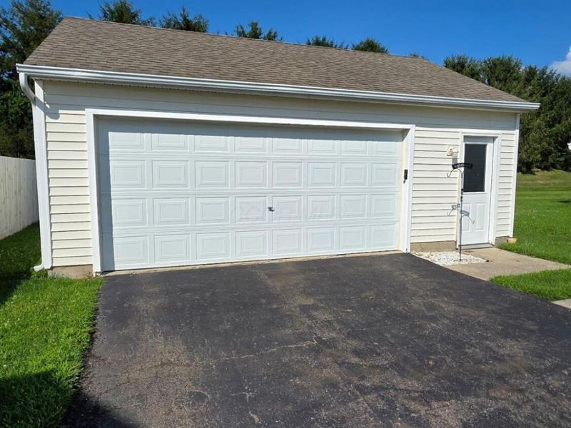 1024 Braxton Boulevard, London, OH 43140 Photo 2