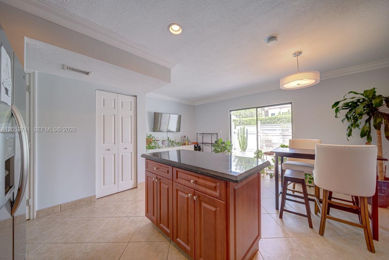 5555 Ludlam Rd , Unit 106, South Miami, FL 33155 Photo