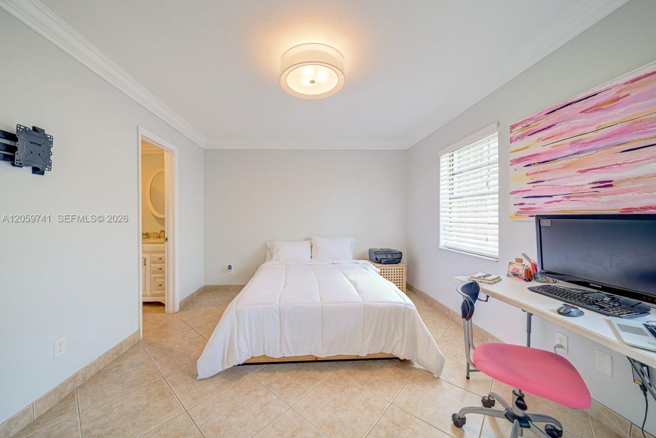 5555 Ludlam Rd , Unit 106, South Miami, FL 33155 Photo