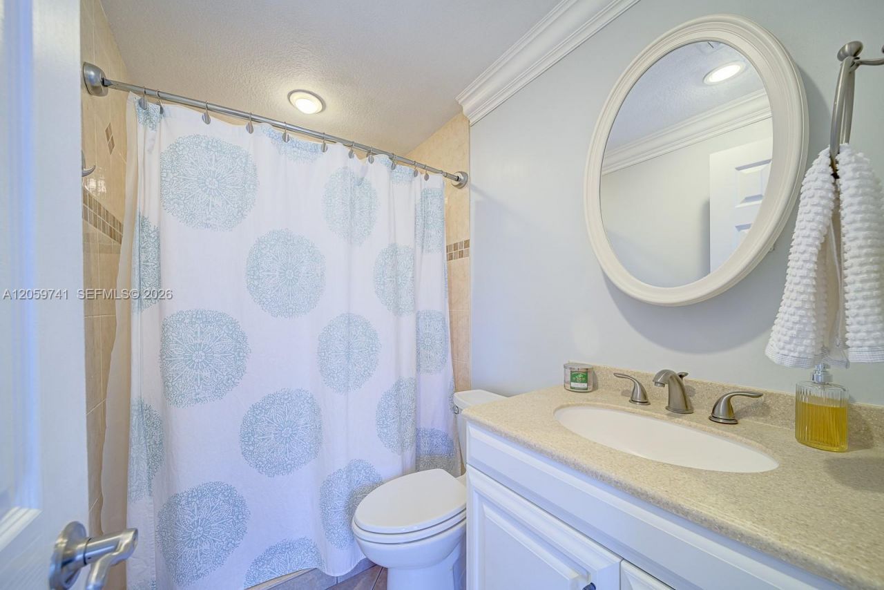 5555 Ludlam Rd , Unit 106, South Miami, FL 33155 Photo