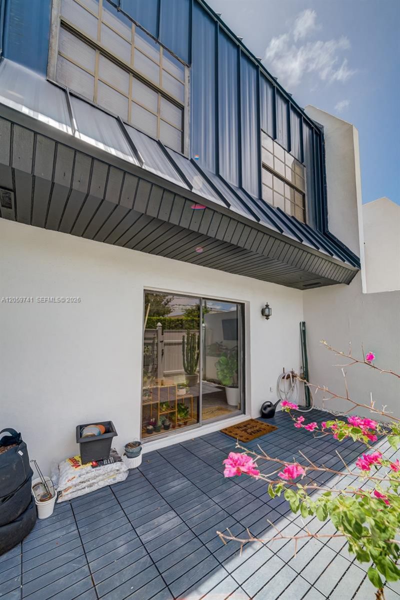 5555 Ludlam Rd , Unit 106, South Miami, FL 33155 Photo