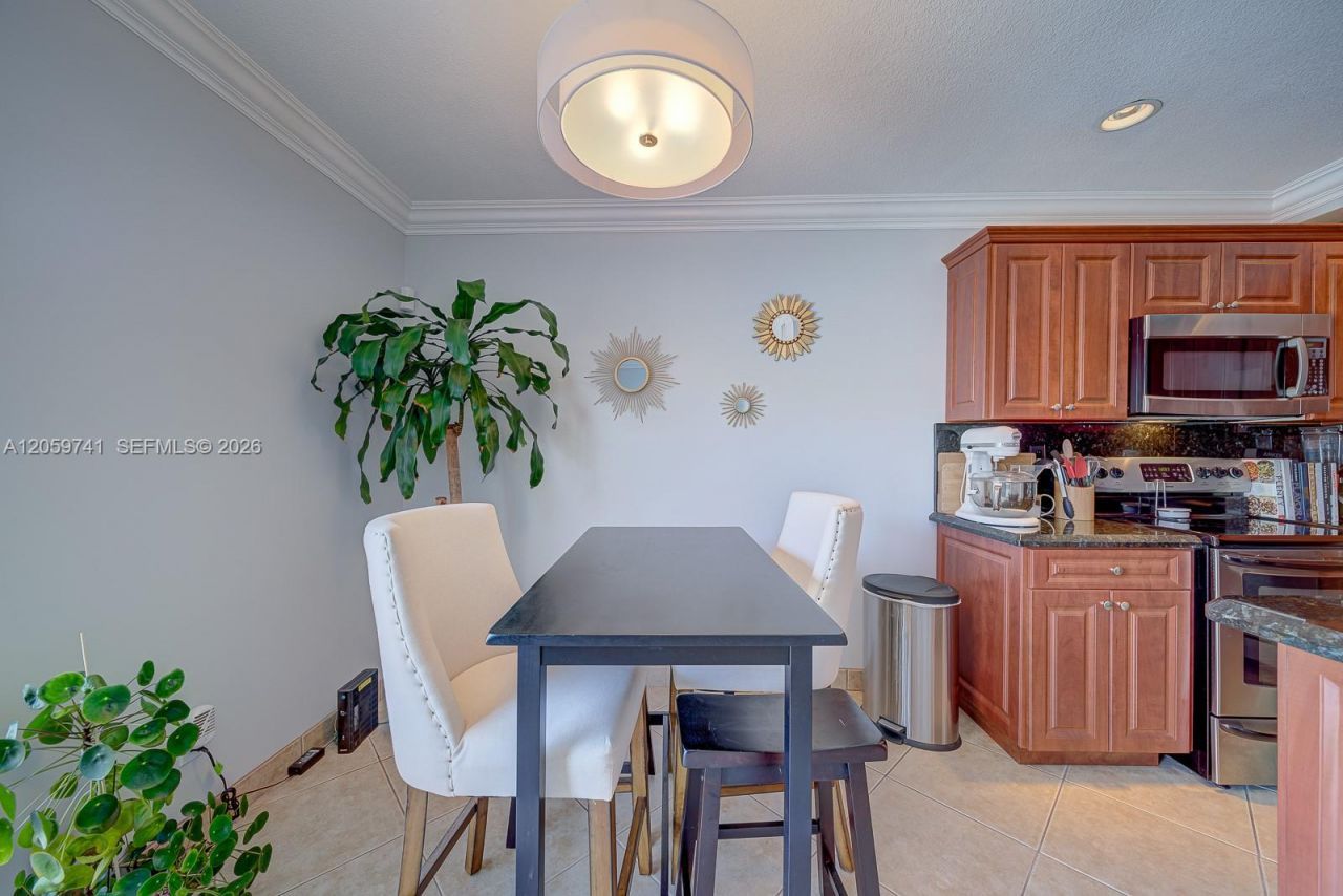 5555 Ludlam Rd , Unit 106, South Miami, FL 33155 Photo