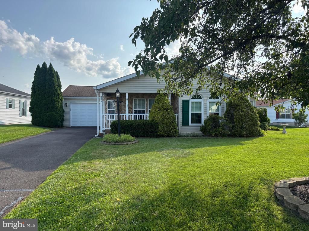 387 THRUSH COURT W , NEW HOPE, PA 18938