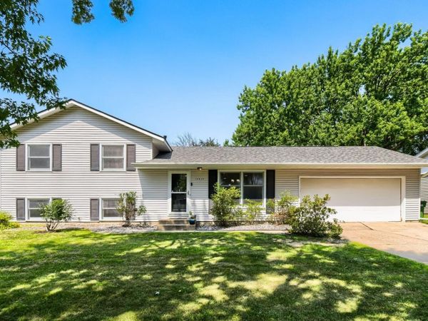 10439 Thrush Street NW, Coon Rapids, MN 55433