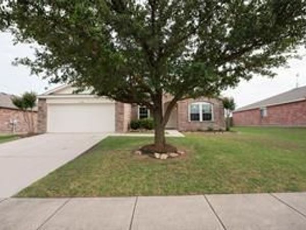 1410 Eagles Nest Trail, Krum, TX 76249