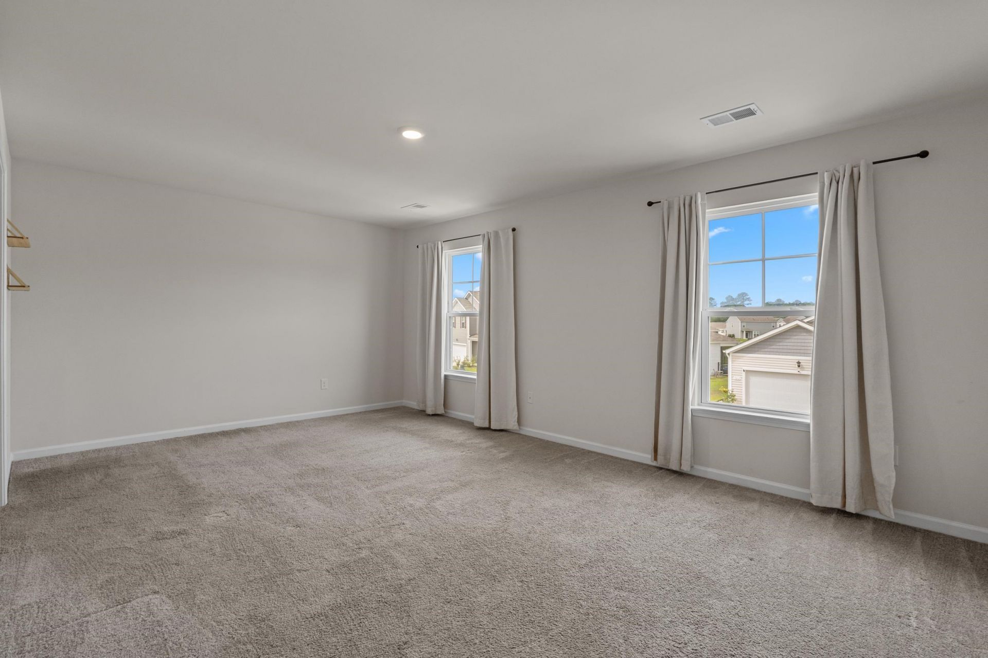 501 Hogwart Ln.  Photo 28
