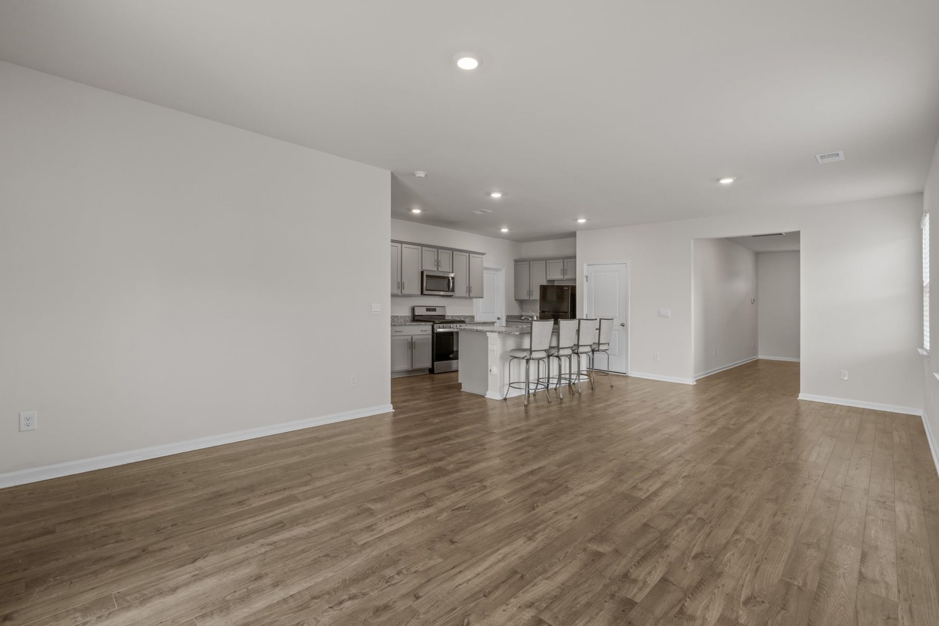 501 Hogwart Ln.  Photo 8