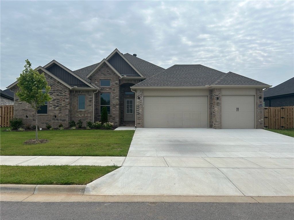 2412 Salmon Street, Pea Ridge, AR 72751 Main Photo