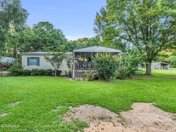 2069 Old Highway 12, Starkville, MS 39759