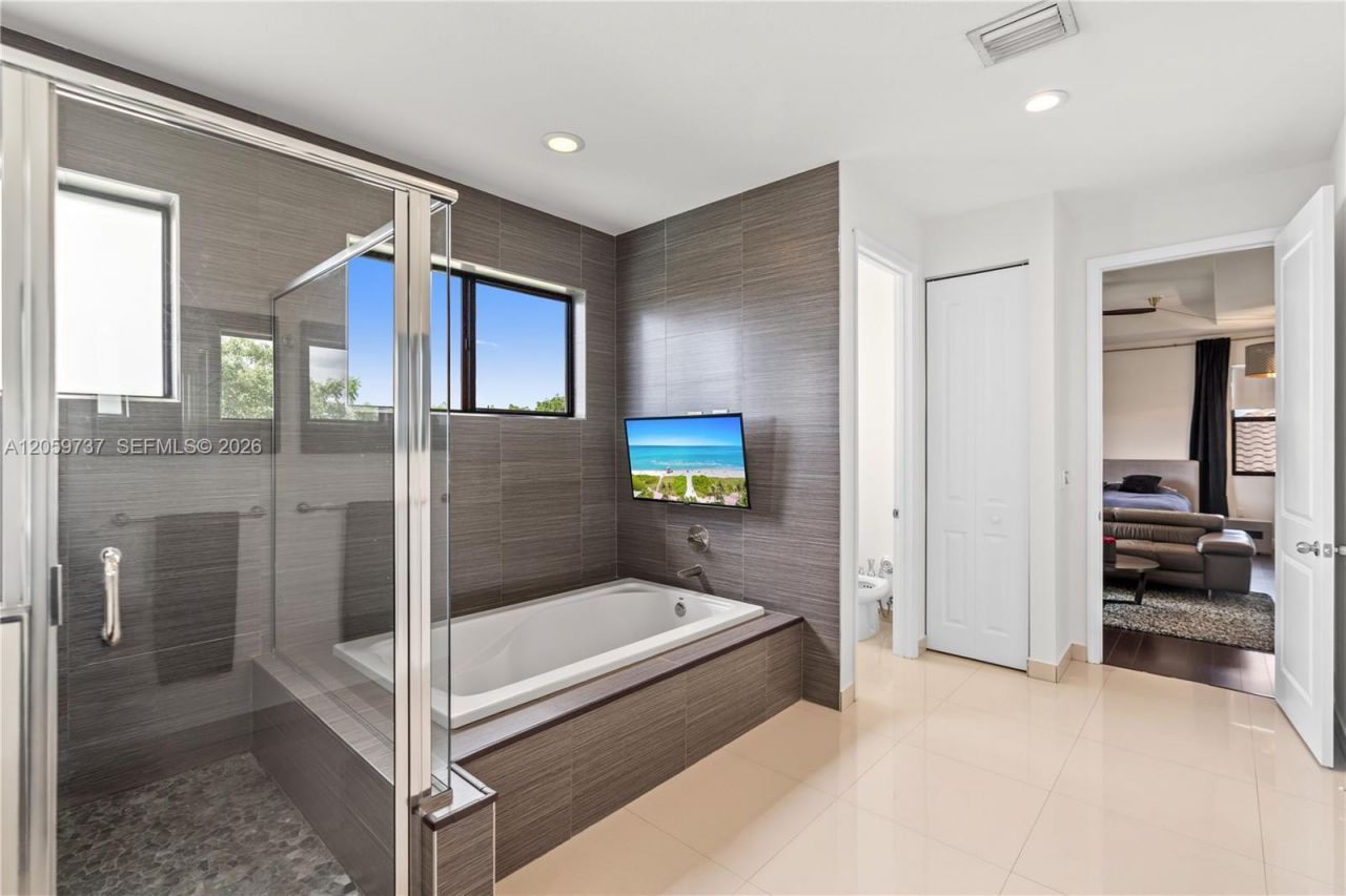 14550 SW 32nd St, Miami, FL 33175 Photo