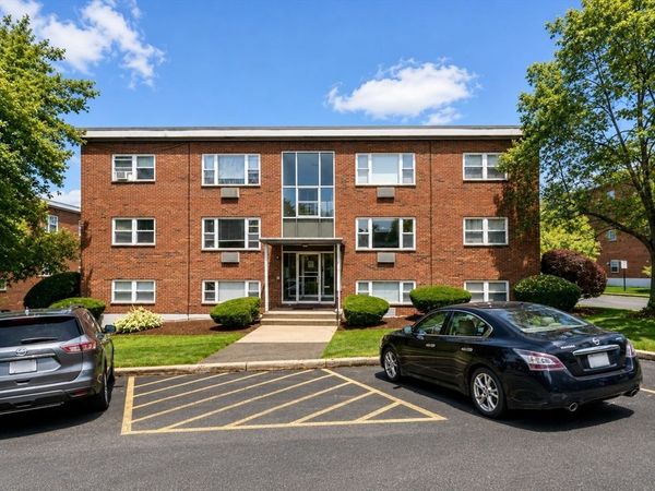 1105 Lexington Street, Unit 4-3, Waltham, MA 02452