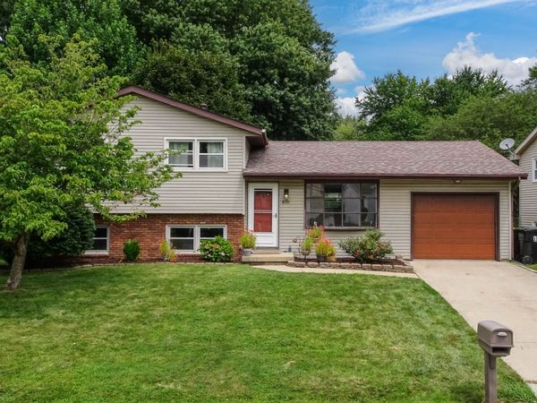 1820 Johnson Drive , Normal, IL 61761