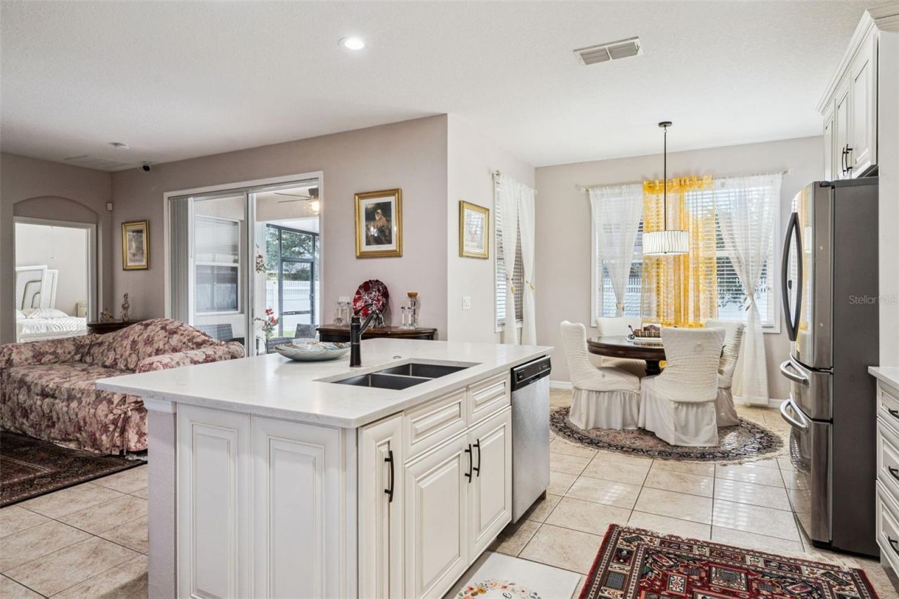 3918 Watersend Drive, Orlando, FL 32829 Photo