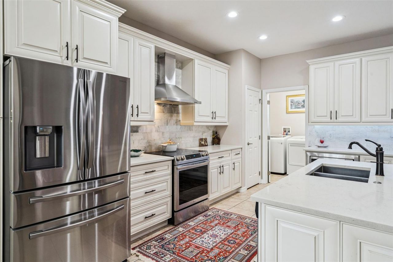 3918 Watersend Drive, Orlando, FL 32829 Photo