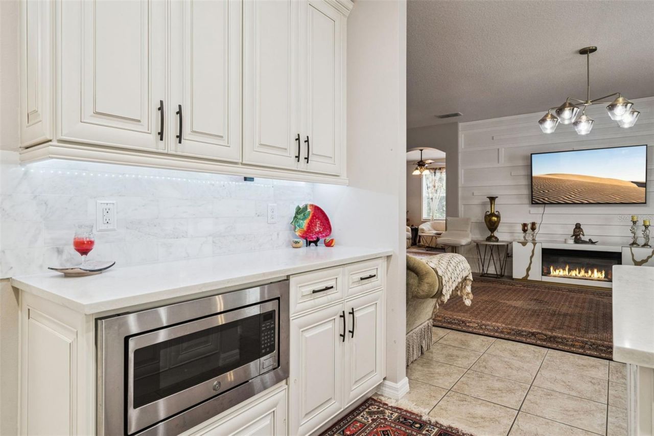 3918 Watersend Drive, Orlando, FL 32829 Photo