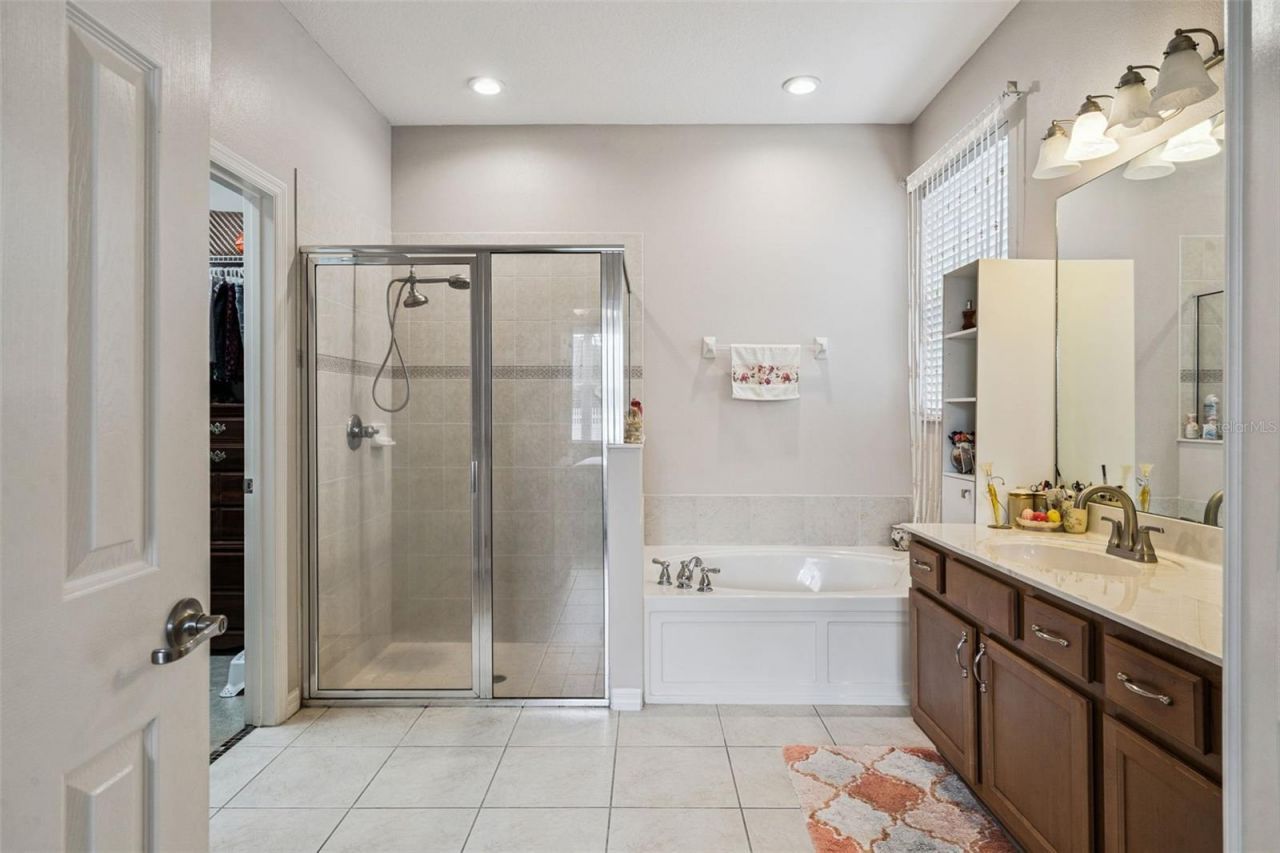 3918 Watersend Drive, Orlando, FL 32829 Photo