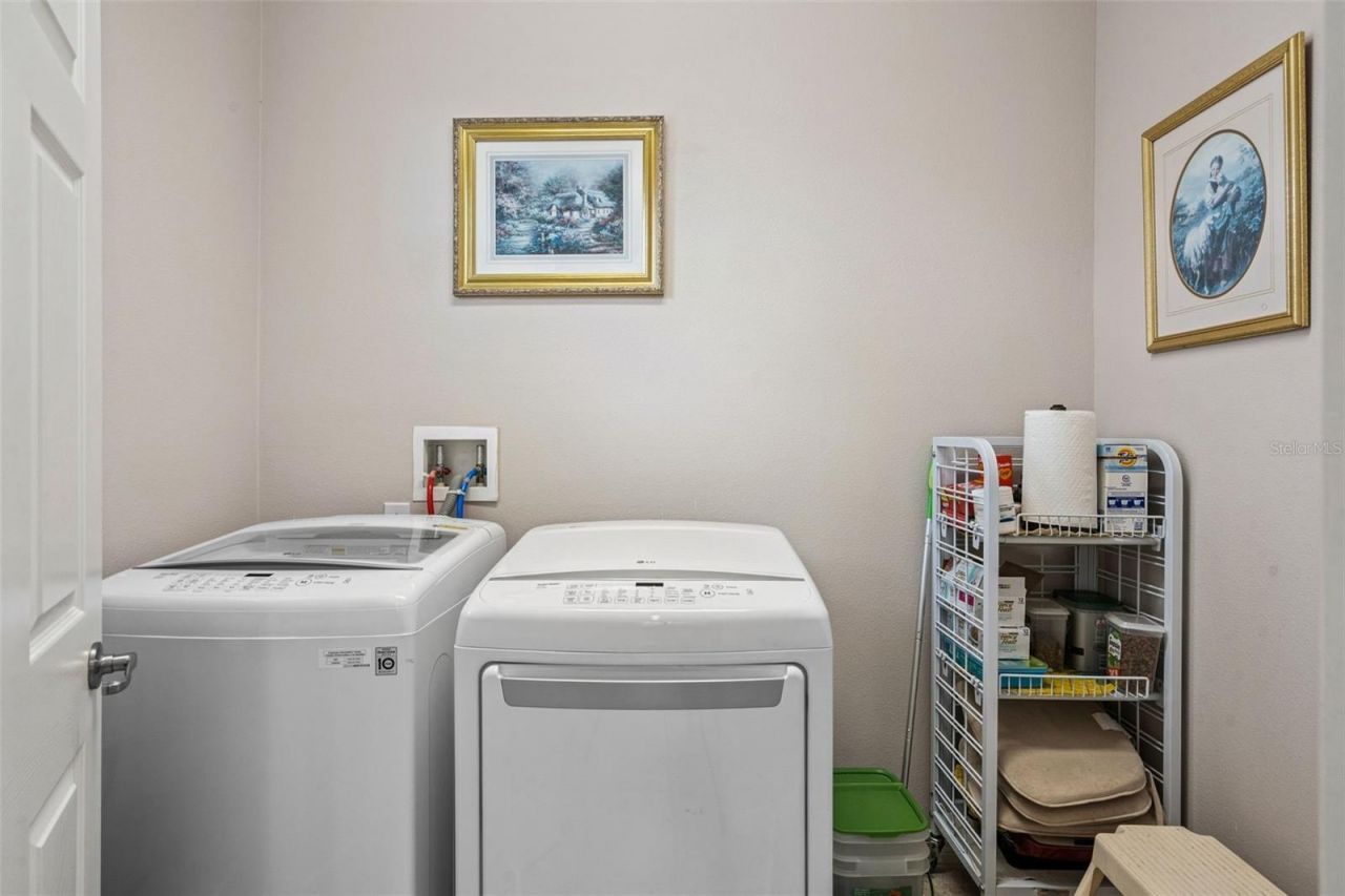3918 Watersend Drive, Orlando, FL 32829 Photo