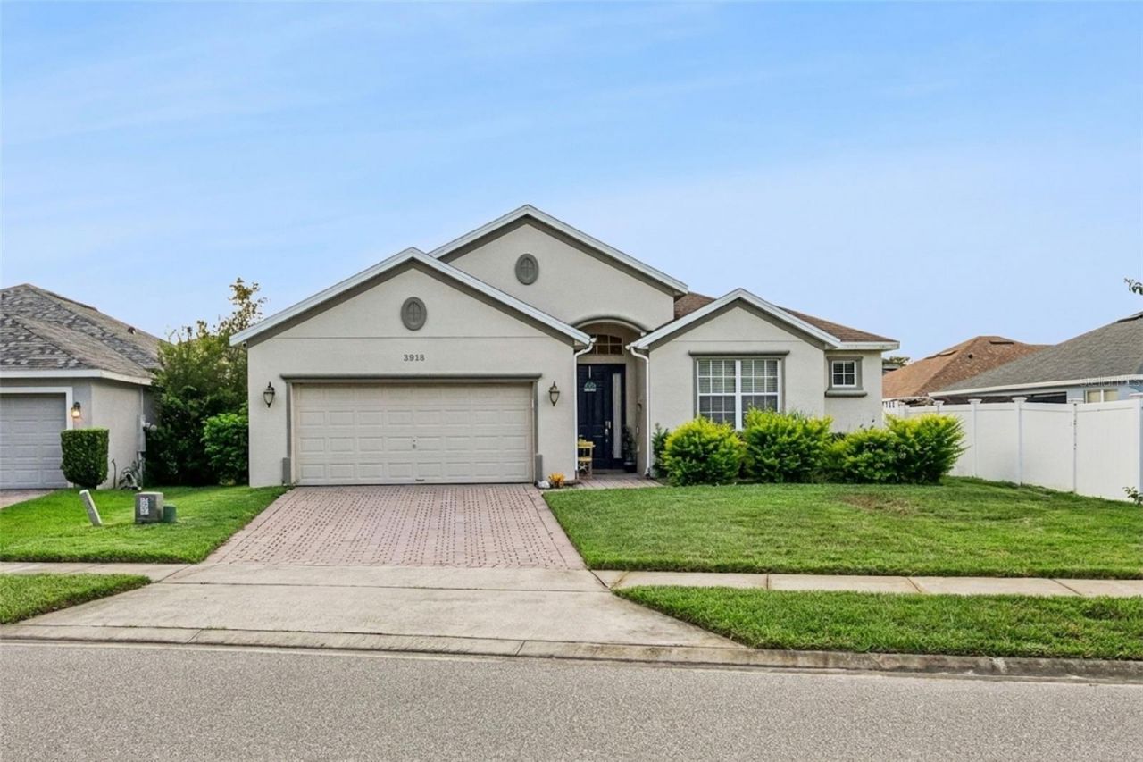 3918 Watersend Drive, Orlando, FL 32829 Photo