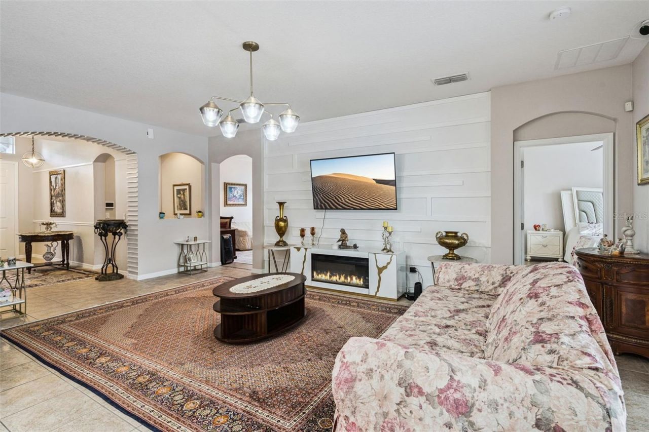3918 Watersend Drive, Orlando, FL 32829 Photo