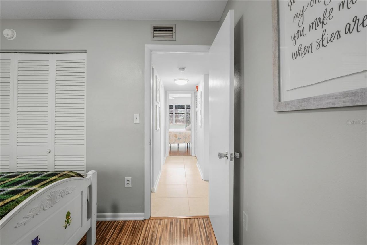 7801 11th Street N, Unit 302, Saint Petersburg, FL 33702 Photo