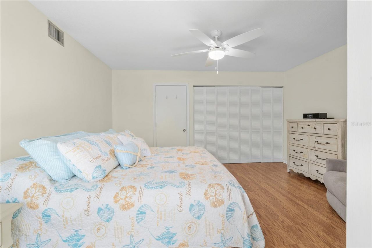 7801 11th Street N, Unit 302, Saint Petersburg, FL 33702 Photo