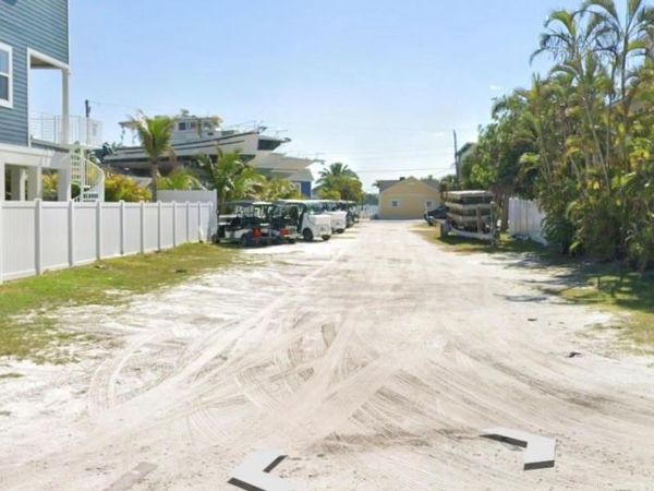 207 CHURCH AVENUE , BRADENTON BEACH, FL 34217