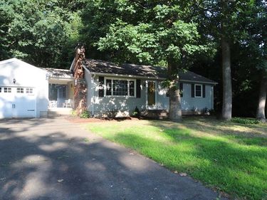 134 Peekskill Ave., Springfield, MA 01129