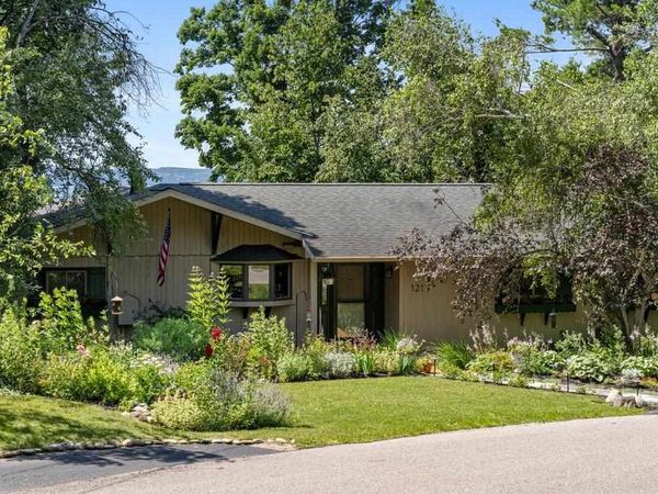 121 Hill Drive, Harbor Springs, MI 49740