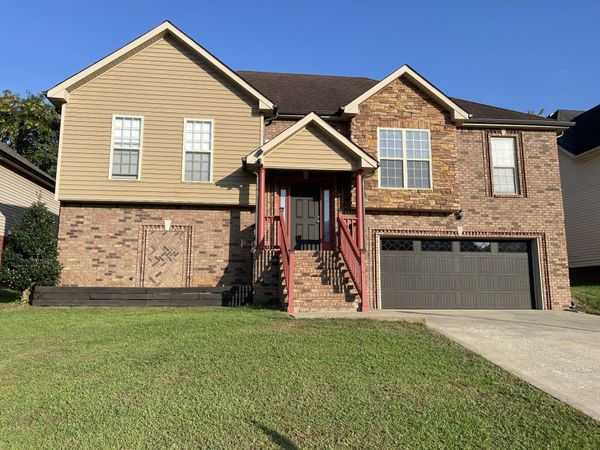 2485 Senseney Dr, Clarksville, TN 37042