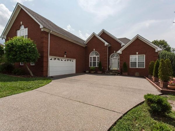 5516 Brookshire Dr, Nashville, TN 37211