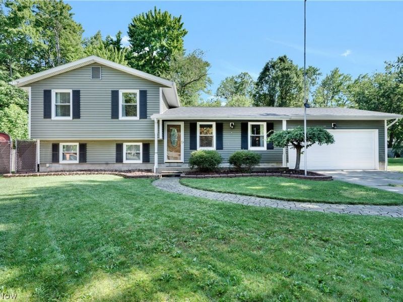 1796 Maple Trace Court, Youngstown, OH 44515 Photo 1