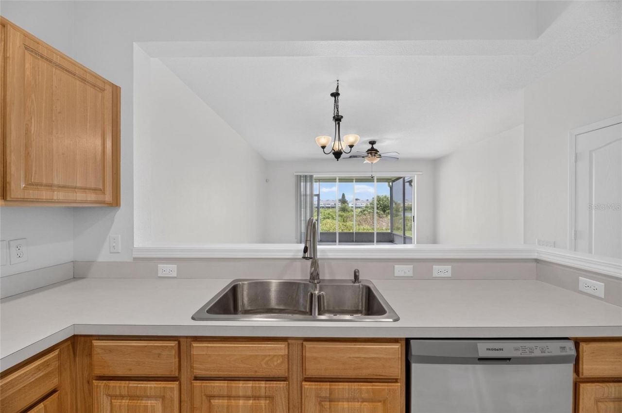 4979 Pond Ridge Drive , Riverview, FL 33578 Photo