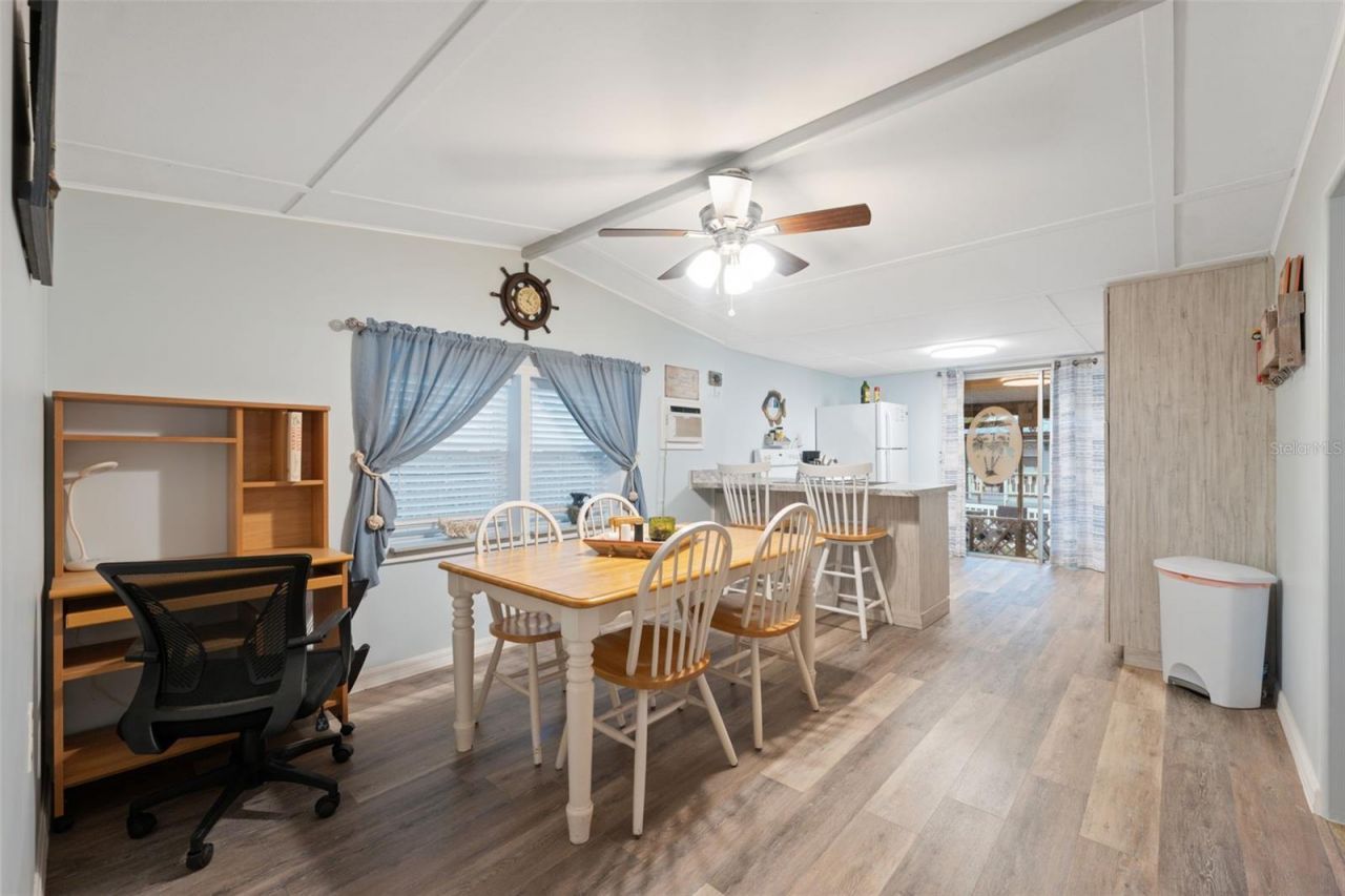 5527 Darlene Street , Weeki Wachee, FL 34607 Photo
