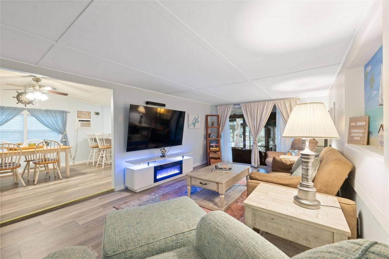 5527 Darlene Street , Weeki Wachee, FL 34607 Photo