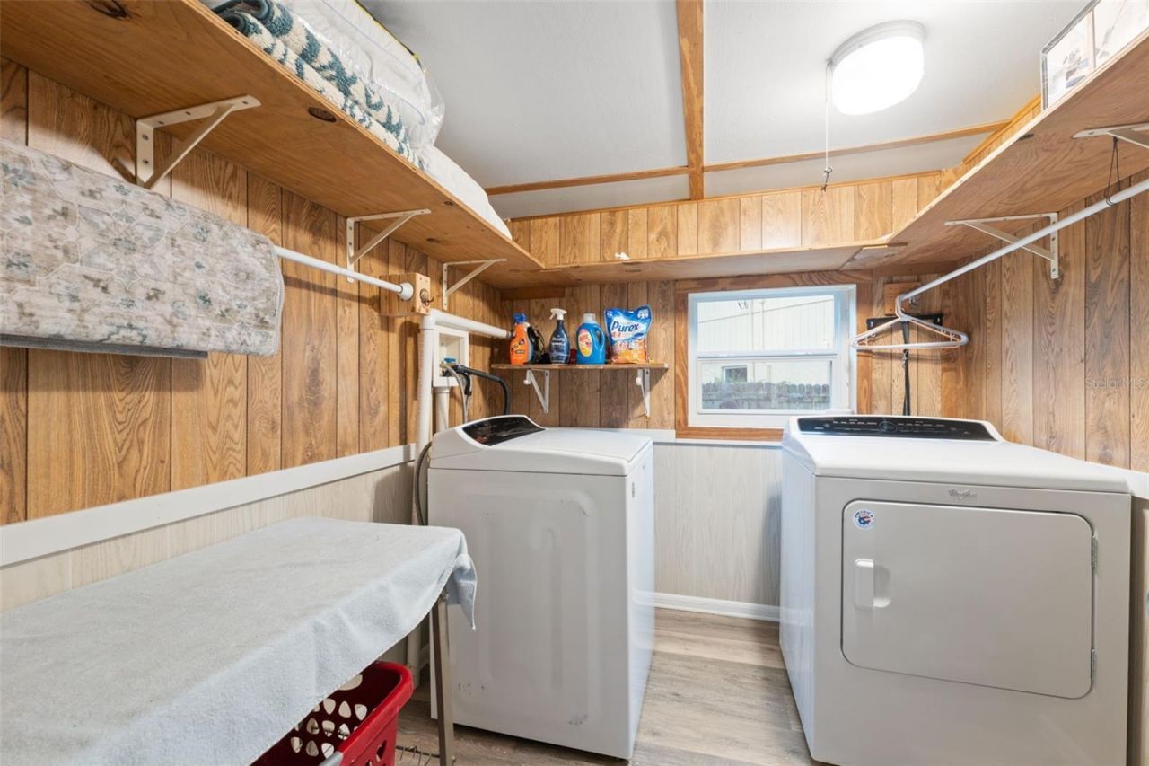 5527 Darlene Street , Weeki Wachee, FL 34607 Photo