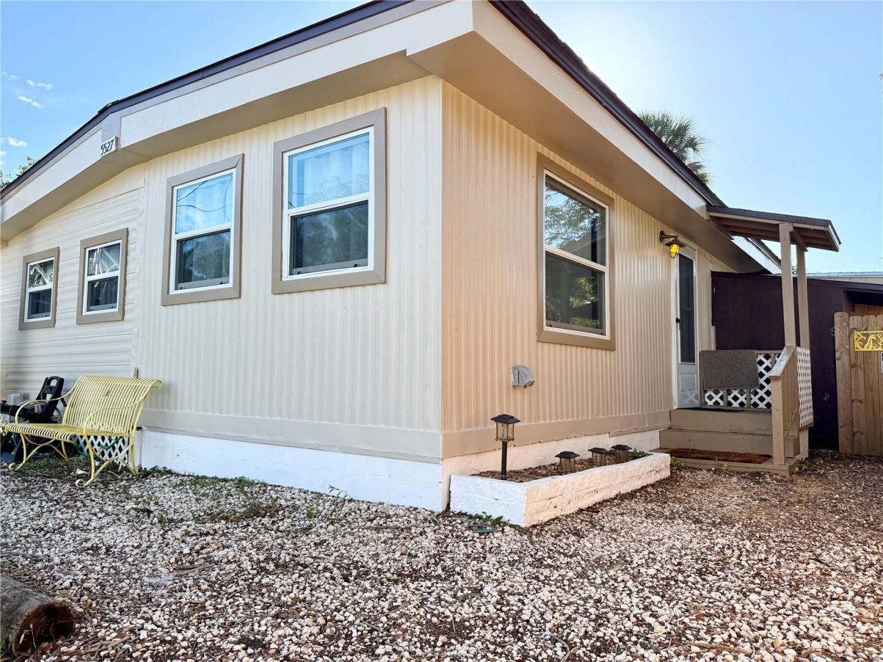 5527 Darlene Street , Weeki Wachee, FL 34607 Photo