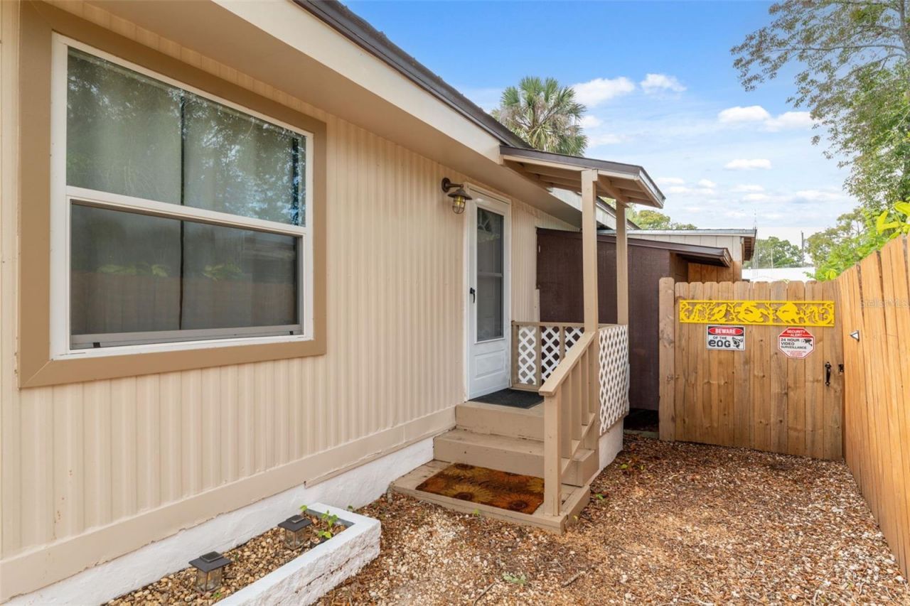 5527 Darlene Street , Weeki Wachee, FL 34607 Photo