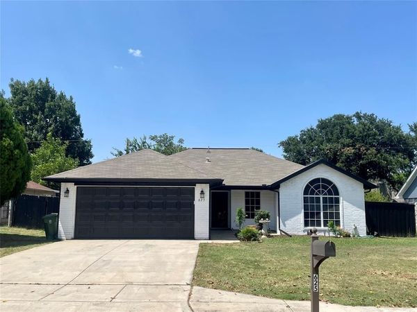 625 Main Street , Roanoke, TX 76262