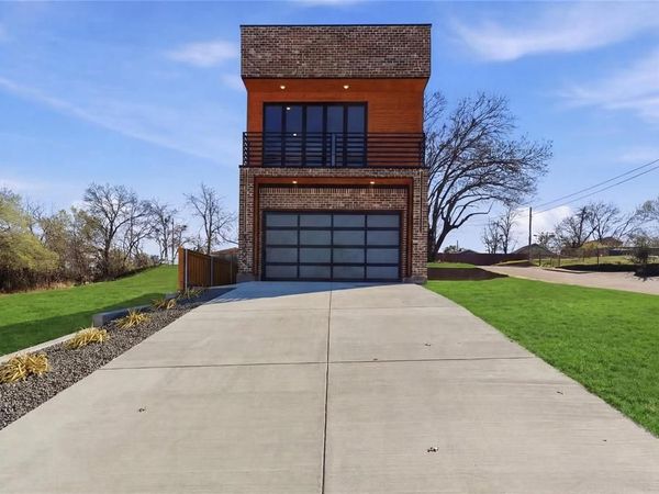 1402 Hutchins Avenue , Dallas, TX 75203